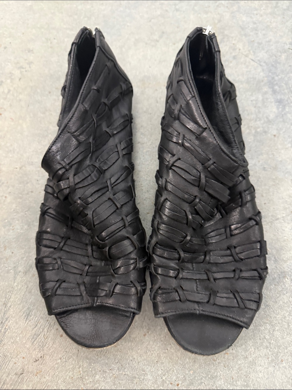 Woven Peep-Toe Black Women's Sandals